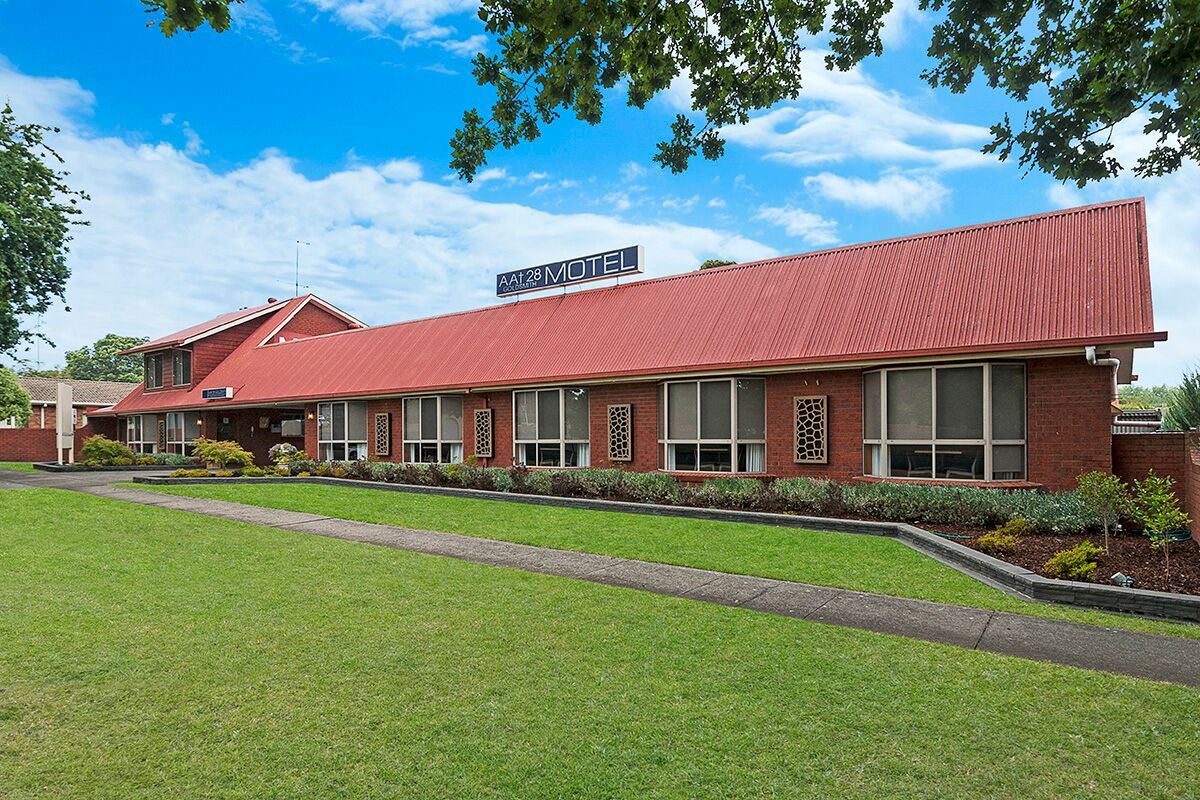AAt 28 Goldsmith Motel