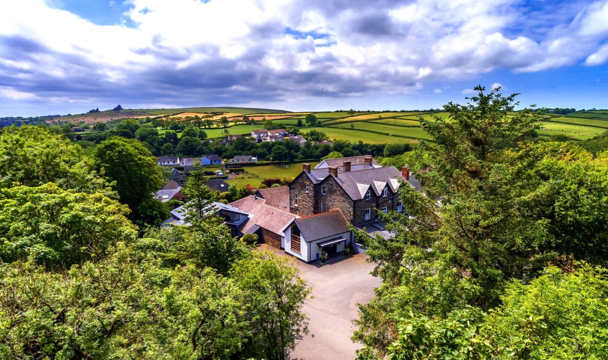 Wolfscastle Country Hotel