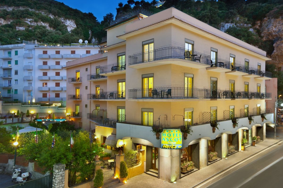Ascot Hotel