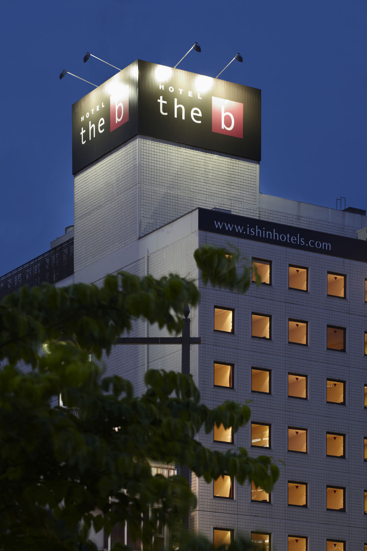 The b Ikebukuro