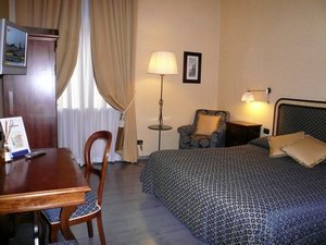 River Hotel & SPA