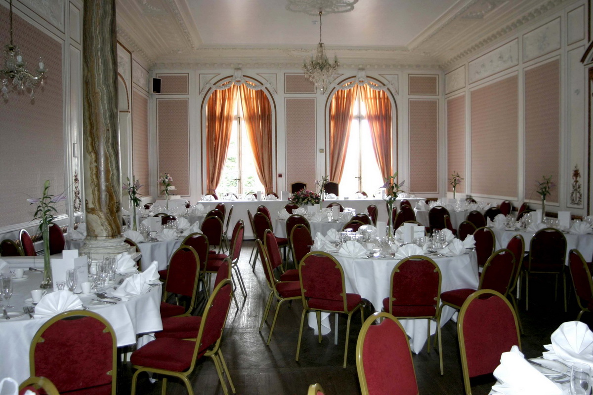 Court Colman Manor