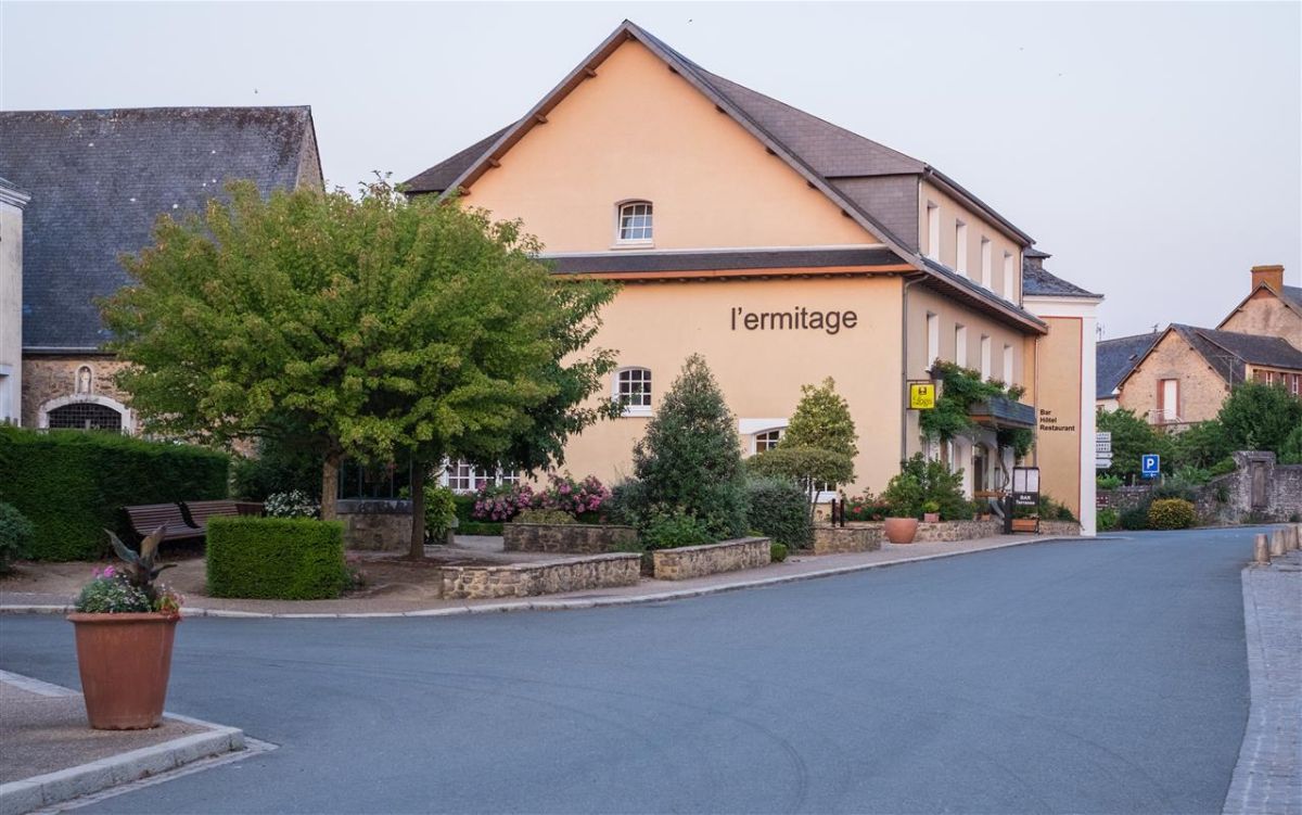 L'Ermitage Hotel