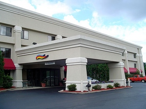 Baymont Inn & Suites Battle Creek / I-94