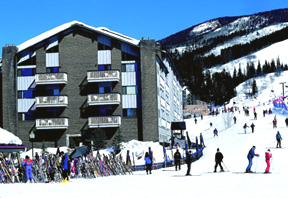 Trailhead  Lodge