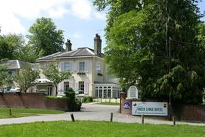 Forest Lodge Hotel