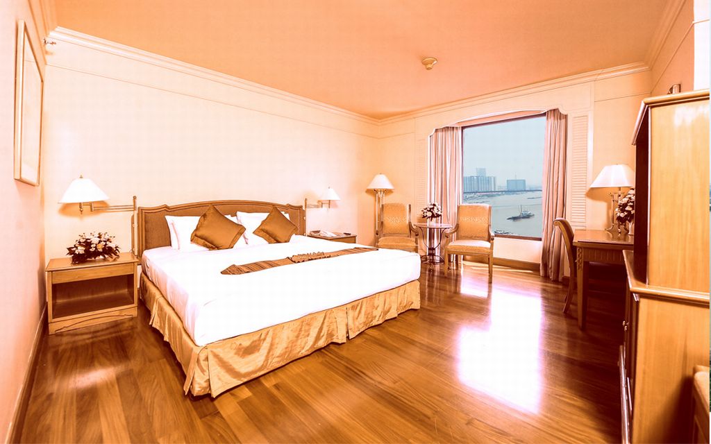 The Montien Riverside Hotel