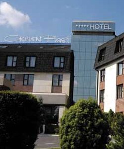 Crown Piast Hotel & Park