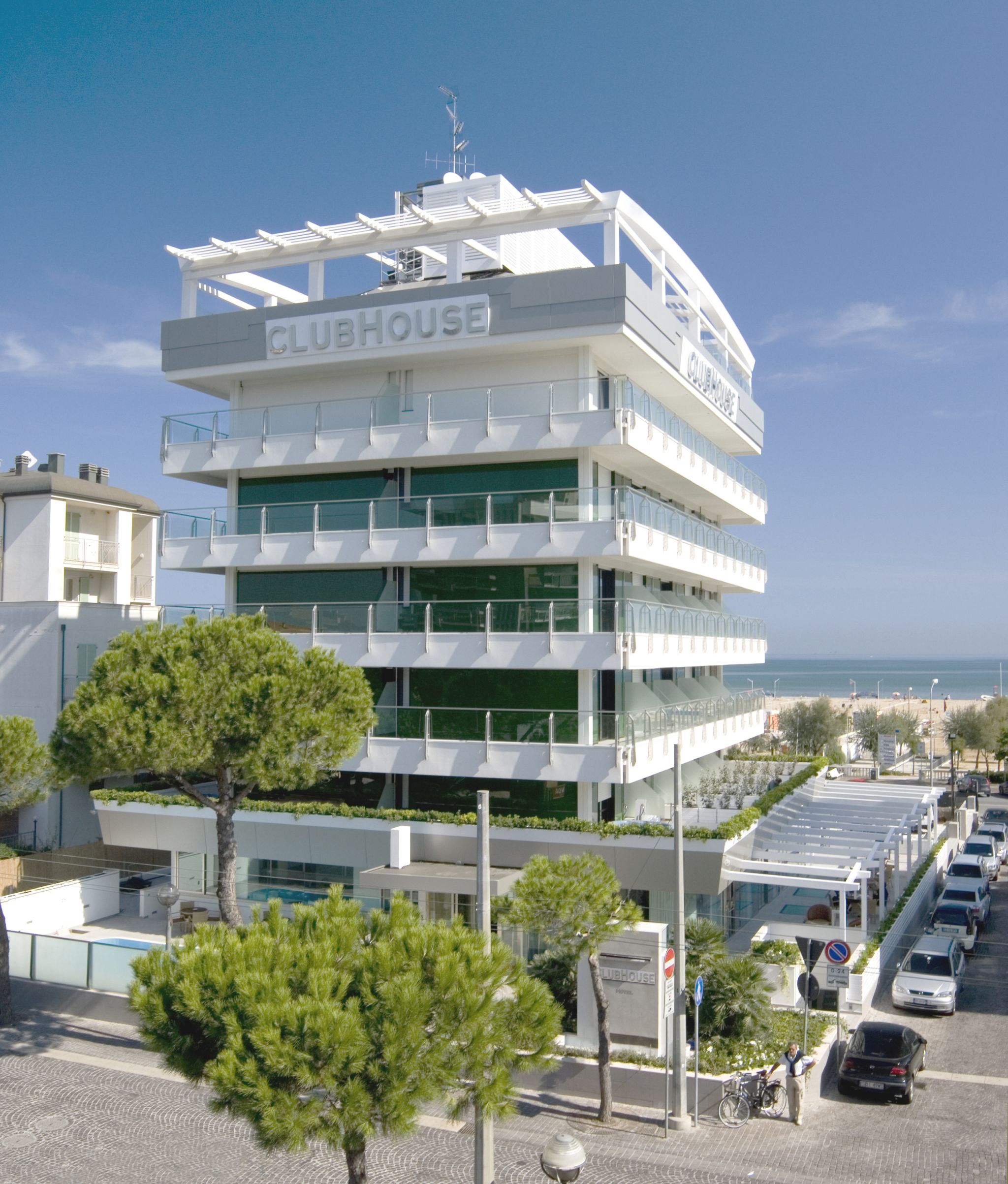 Club House Hotel