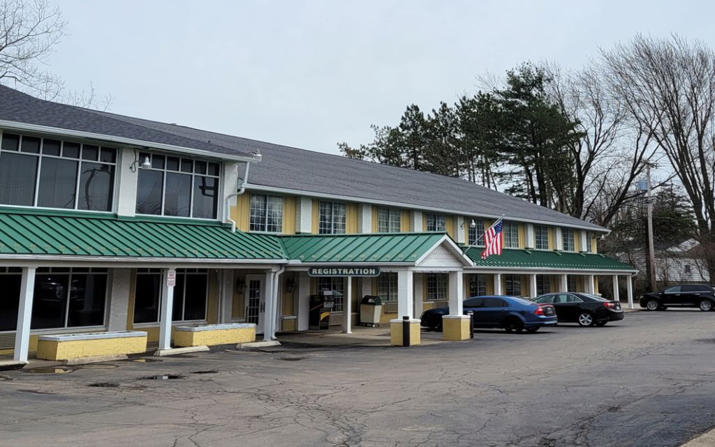 Surrey Inn Hotel