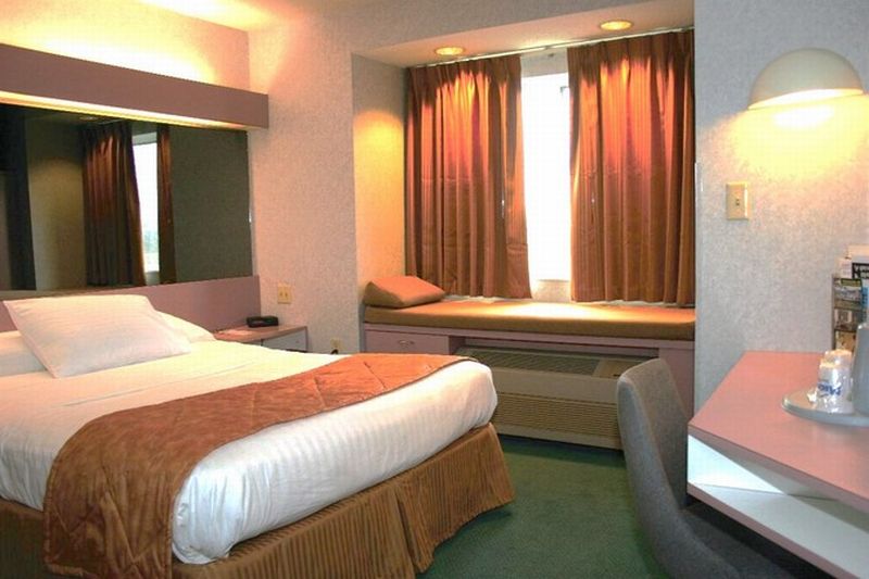 CenterWay Hotel Tonawanda