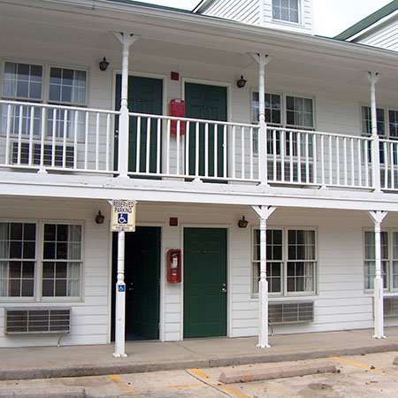 Stratford Motor Inn
