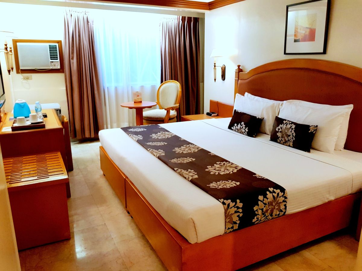 Palm Grove Hotel