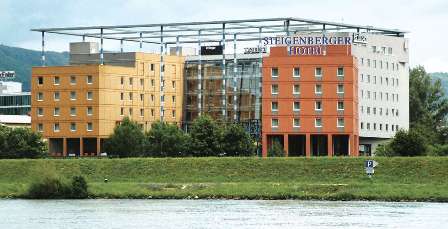 Trans World Hotel Douauwelle
