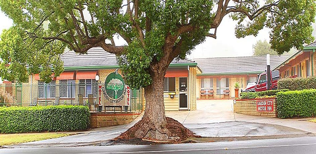 Garden City Motor Inn