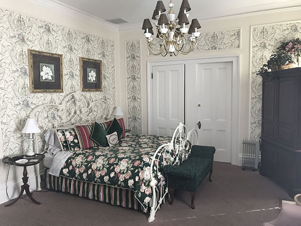 Rosehill Inn Bed & Breakfast