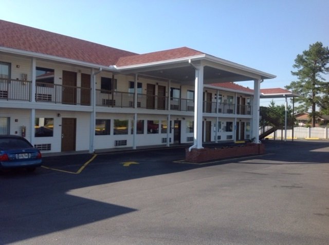 Economy Inn By OYO Ashburn