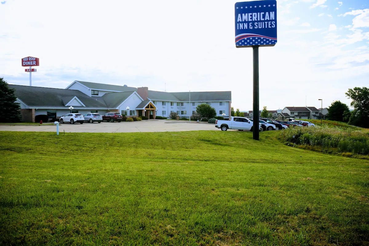 American Inn & Suites