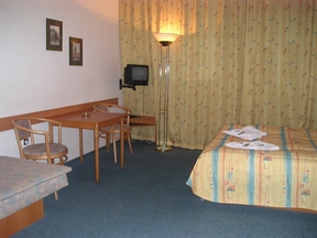 Hotel Mira