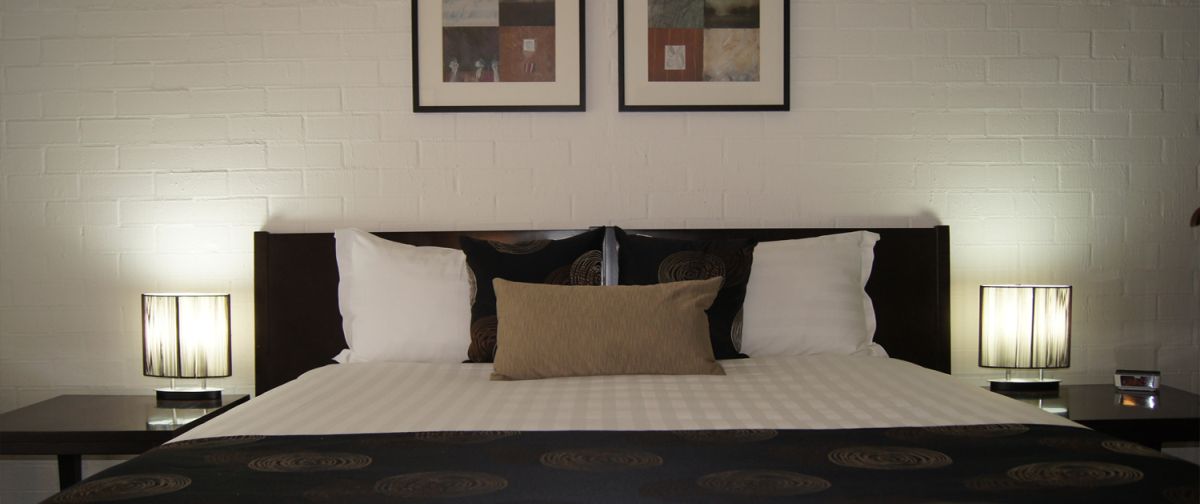 Blazing Stump Motel & Suites