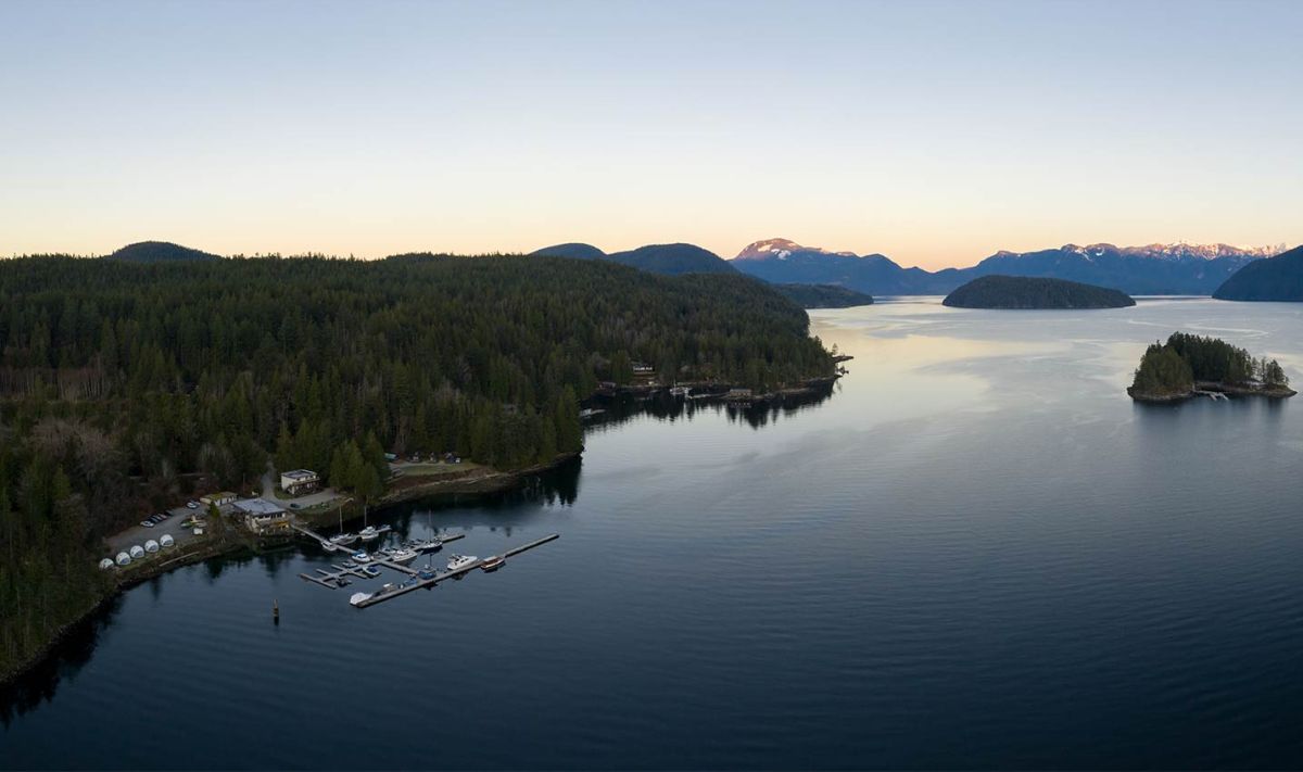 Backeddy Resort and Marina