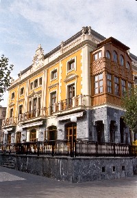 Gran Hotel Puente Colgante