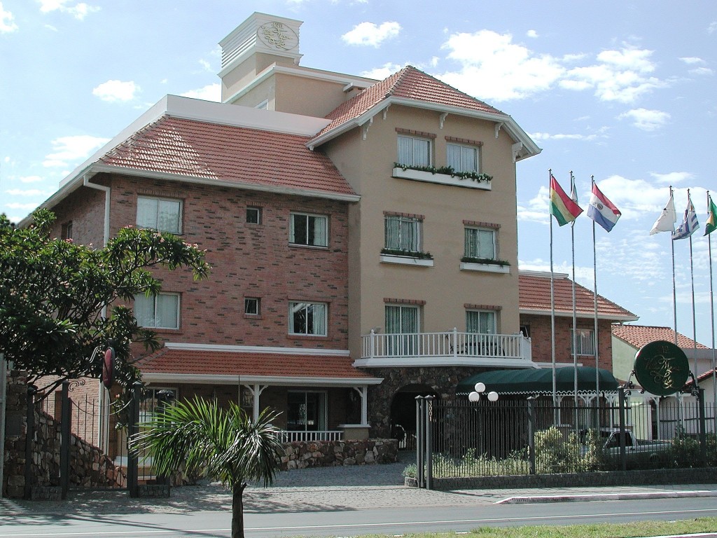 Villa Morra Suites