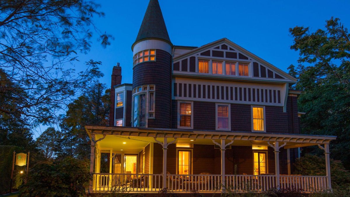 Ivy Lodge