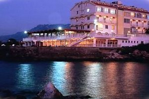 Manolya Hotel