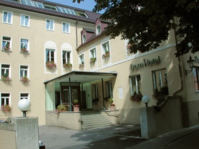 Dom Hotel