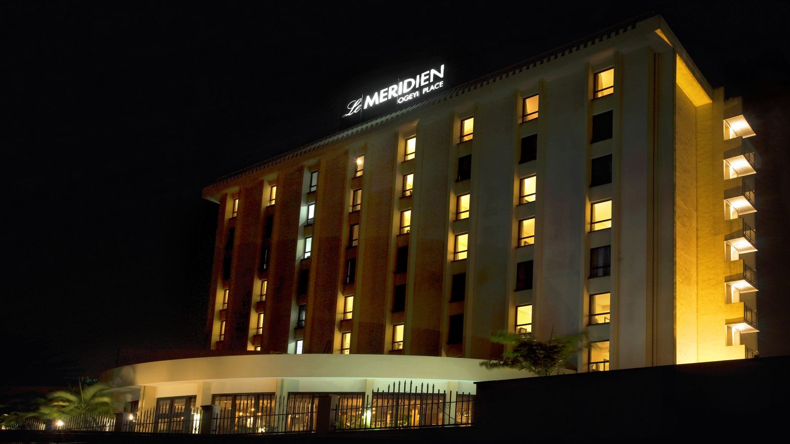 Ogeyi Place Hotel