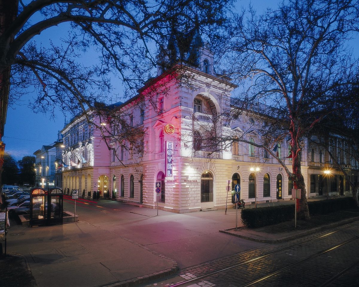 Tisza Hotel