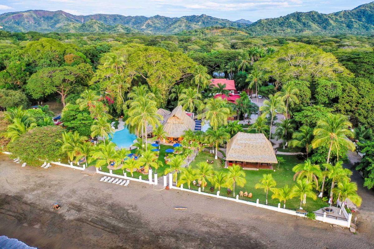 Bahia Del Sol Beachfront Hotel & Suites