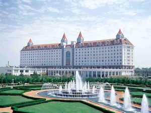 Grand Park Hotel