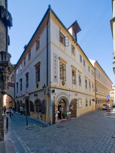 Hotel Cerny Slon
