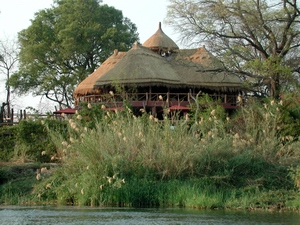 SanctuarySussi Lodge & Chuma House