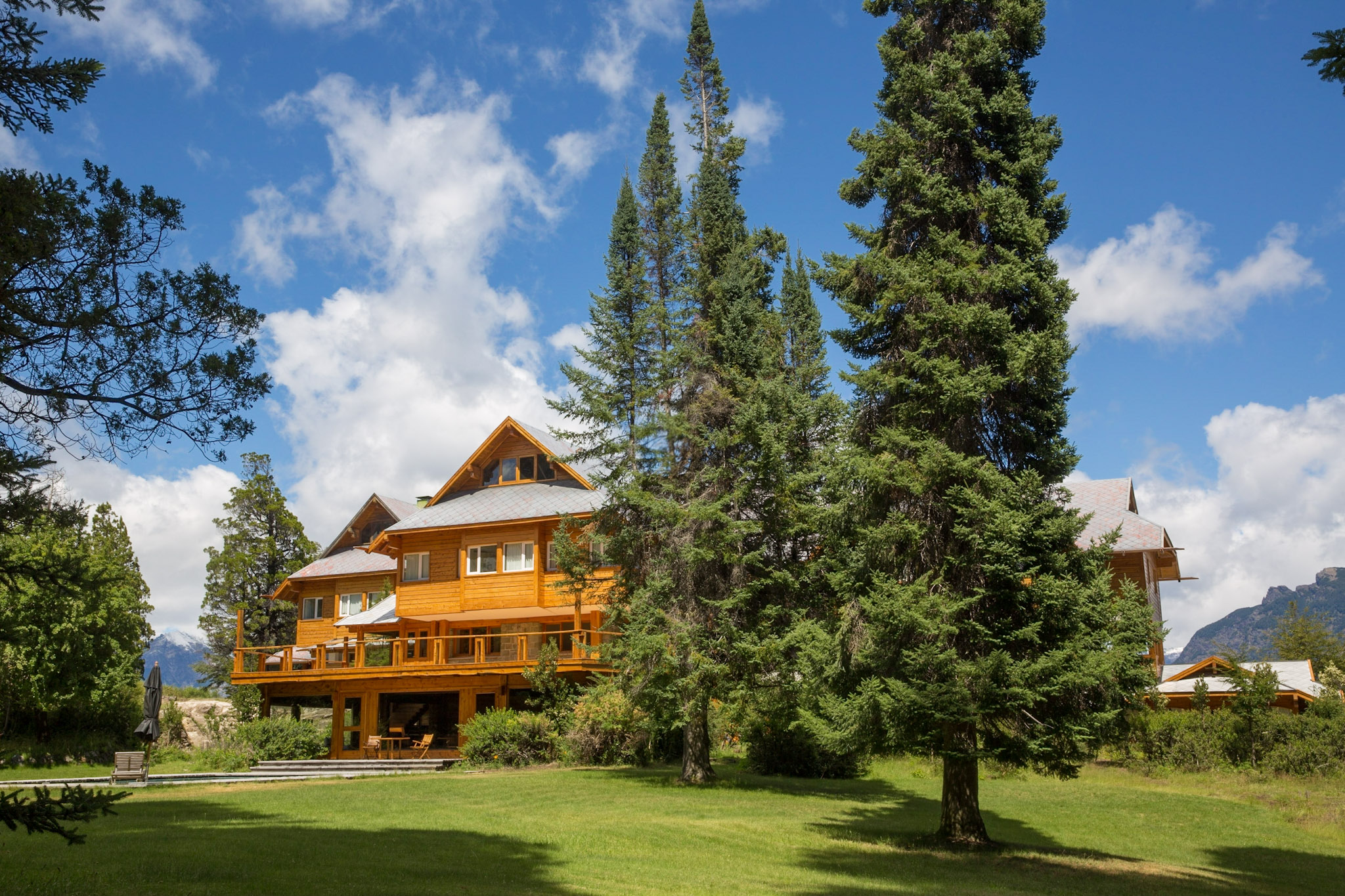 Victoria Island National Lodge