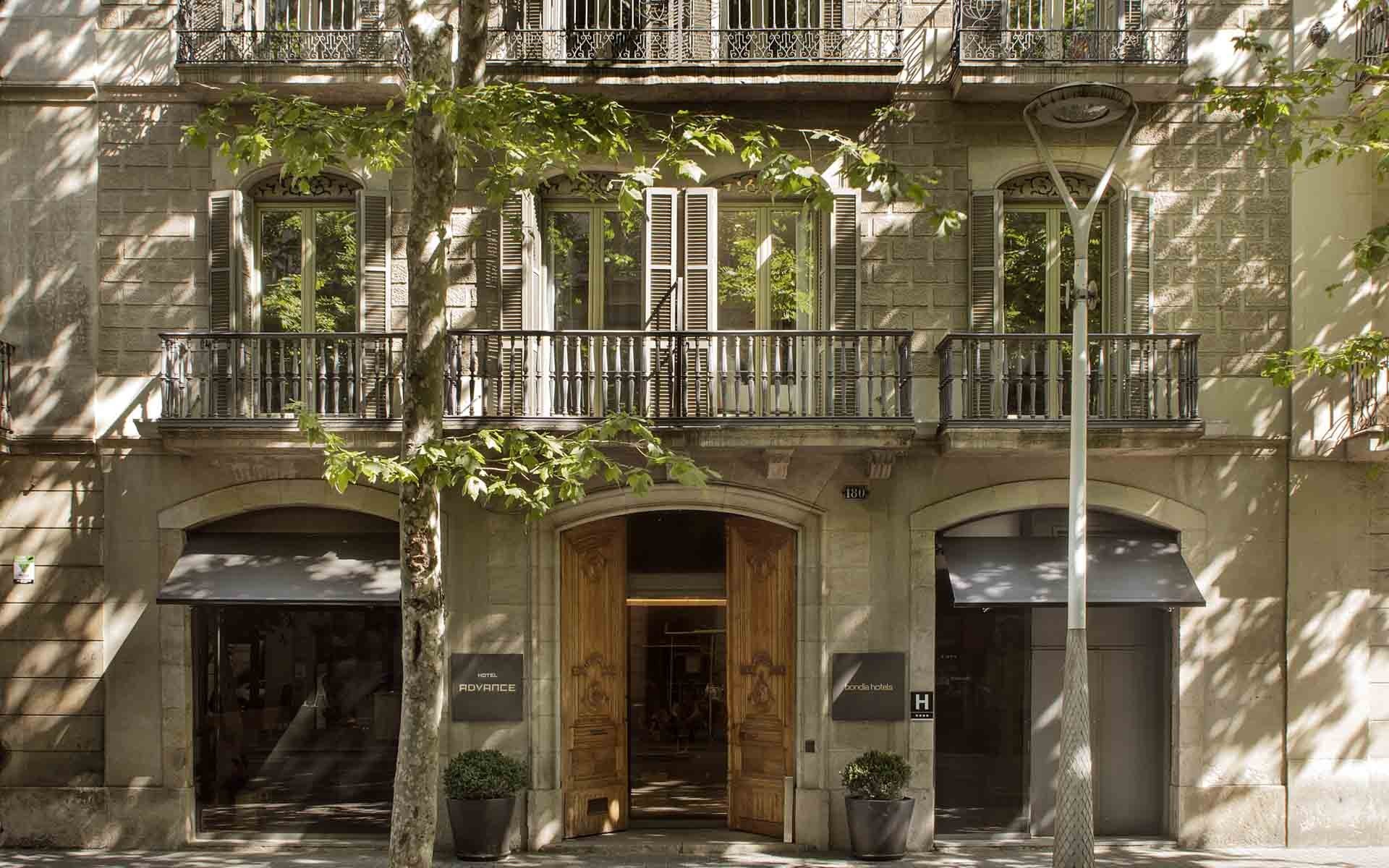 Hotel Advance