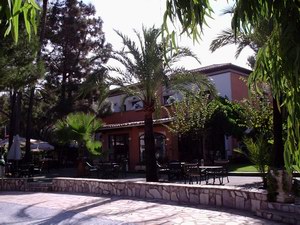La Racona Hotel