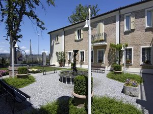 Relais Villa Roncuzzi