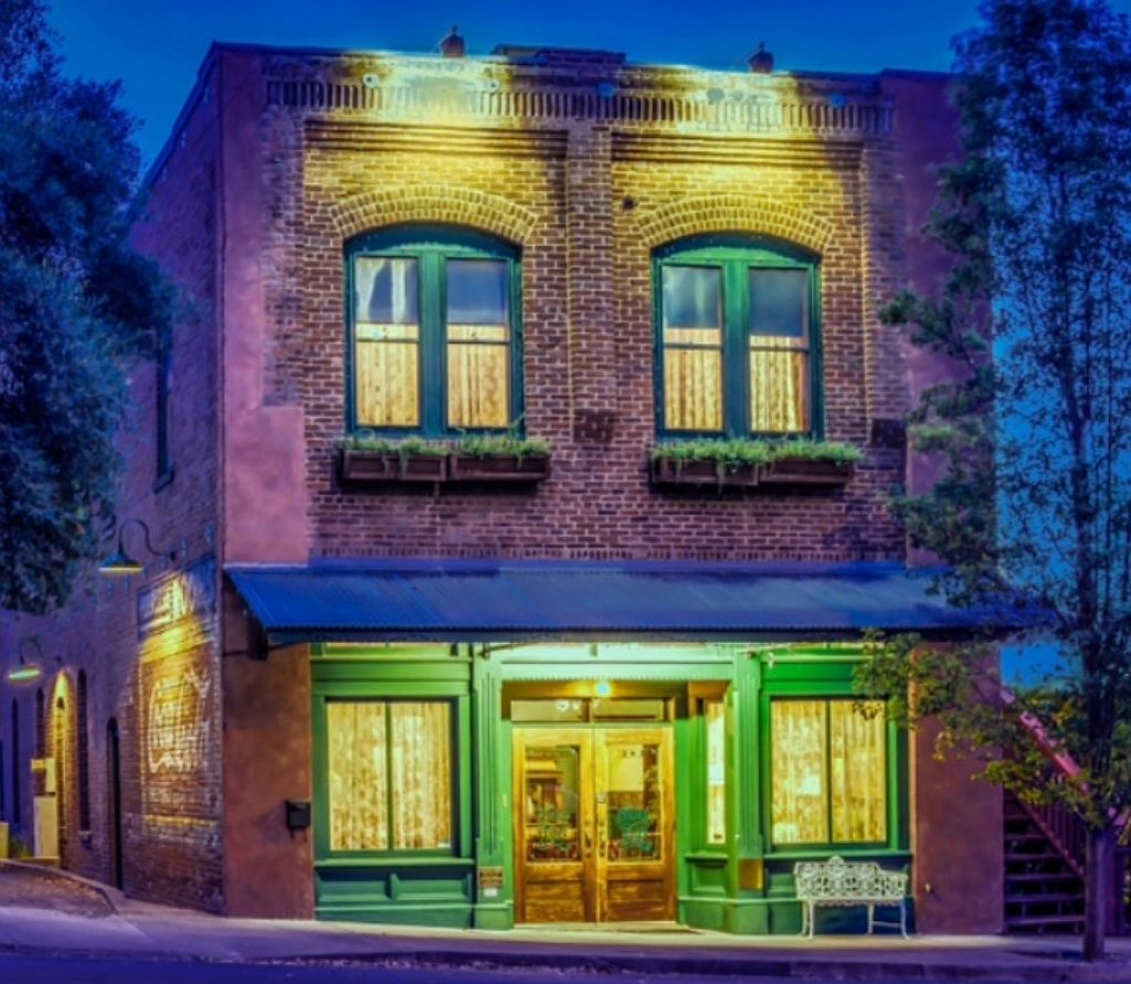 Peerless Hotel