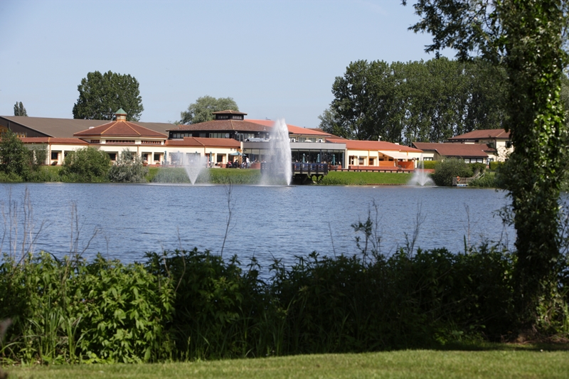 Wyboston Lakes Resort-Waterfront Hotel