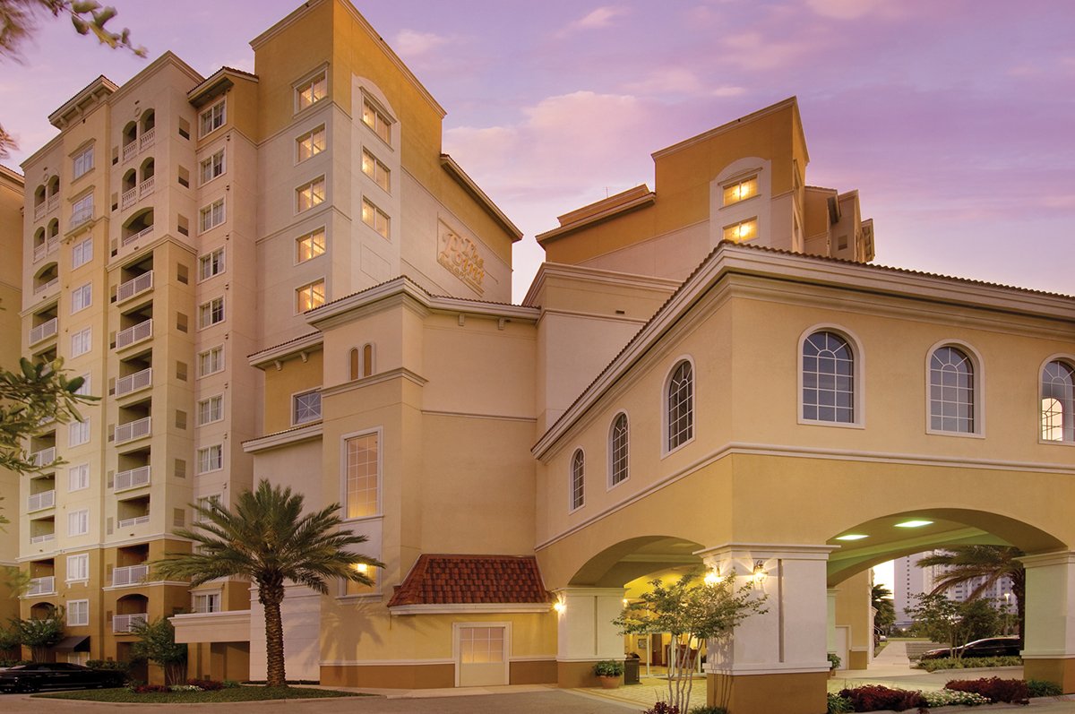 The Point Hotel & Suites