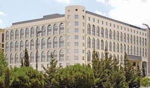 Grand Court Hotel