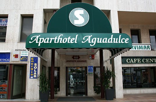 Aparthotel Aguadulce