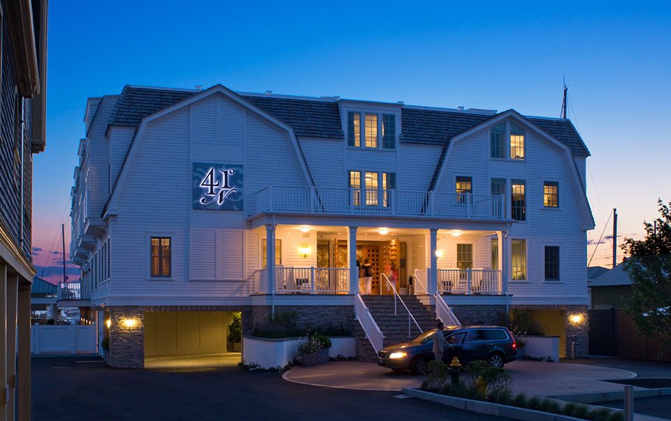 Forty 1 North Marina Resort