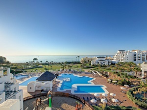 Fuerte Estepona Suites SPA