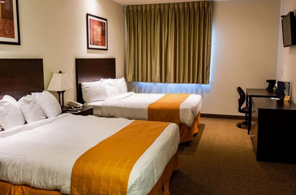 Altenhofen Inn & Suites
