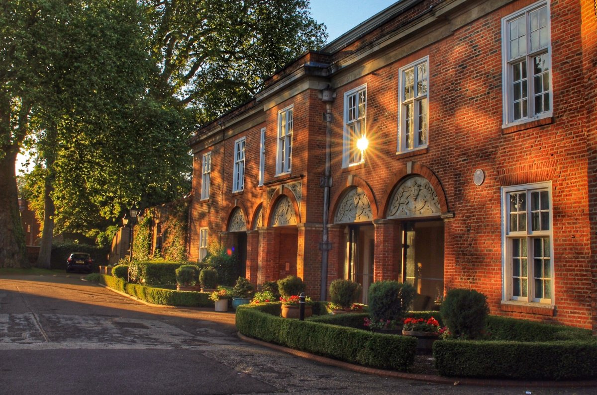 Hitchin Priory