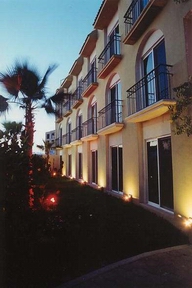 Seven Crown Express & Suites CSL